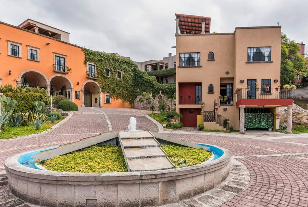 Acuarela Suites Альенде Экстерьер фото